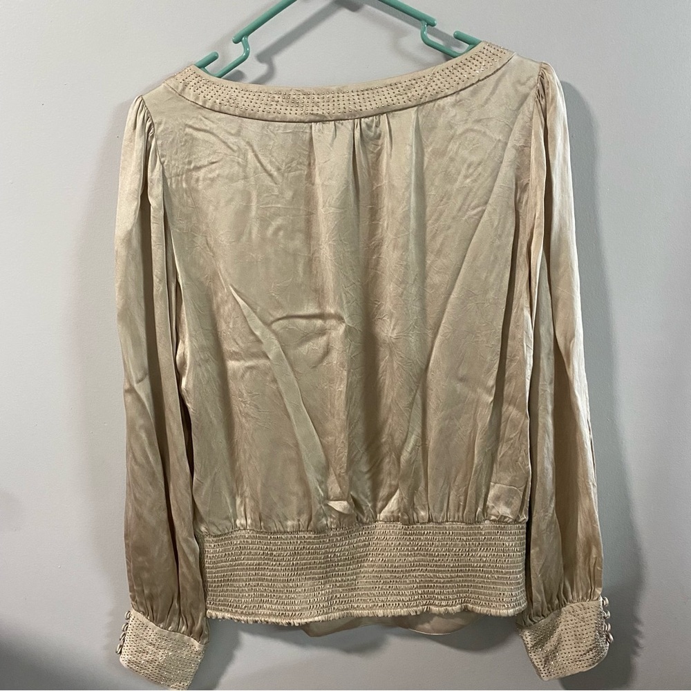 White House Black Market Champagne Silk Blouse With Beautiful Details SZ 6 - Picture 9 of 10
